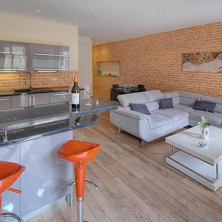 Moderne 3 Pieces Idealement Situe Centre De Cannes L! A2B22 Exterior photo