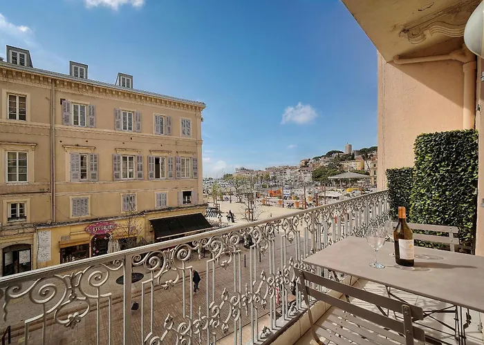 Moderne 3 Pieces Idealement Situe Centre De Cannes L! A2B22