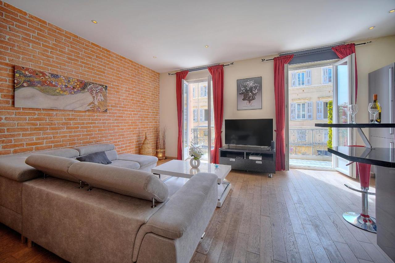 Moderne 3 Pieces Idealement Situe Centre De L! A2b22 Apartment