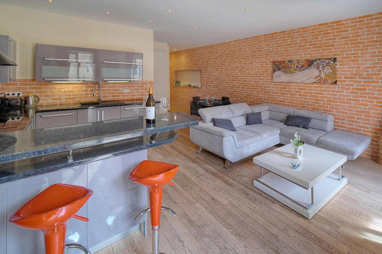 Moderne 3 Pieces Idealement Situe Centre De L! A2b22 Apartment Cannes